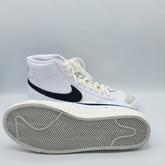 Athletic_Shoes
